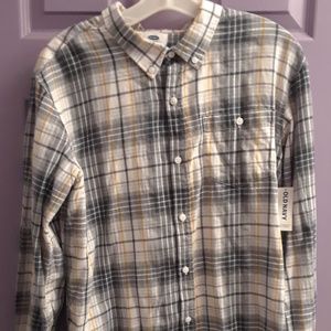 New plaid Old Navy button up shirt for boys